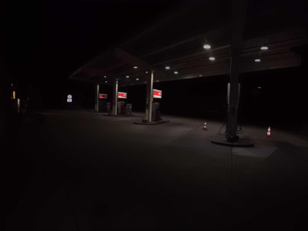 Deserted Gas station trying to Hitch-hike at night.